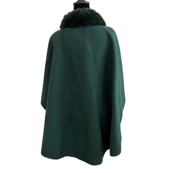Belle by Kim Gravel One Size Plus Faux Fur Trim Shawl Wrap Green Winter Ruana - Picture 3 of 9